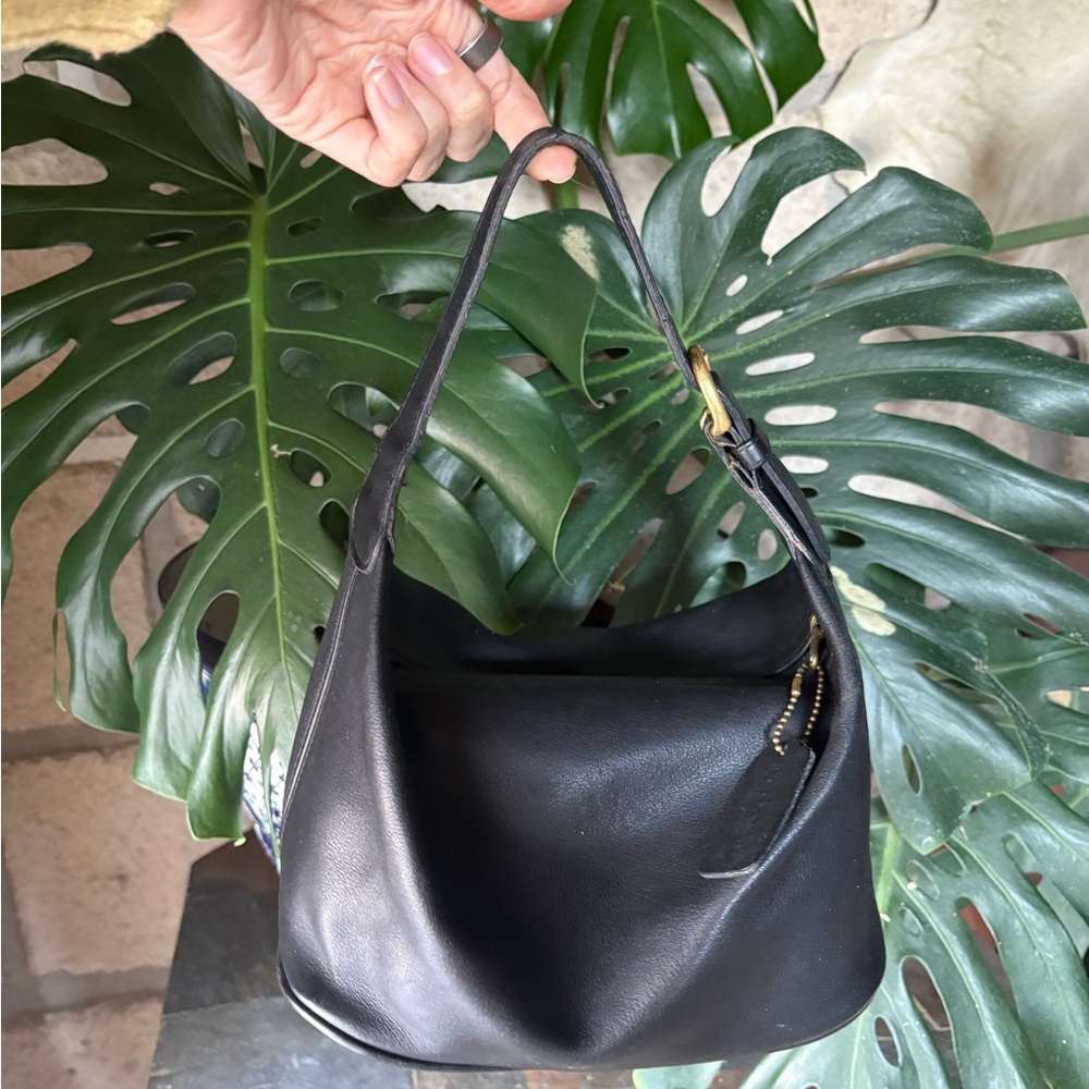 SOLD 🖤 Vintage 90s Coach 🖤 Mini Hobo - 4145 - made in DR